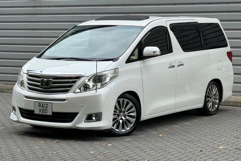 Toyota Alphard Luxury Business Edition 2012 – Top SPEC ULEZ