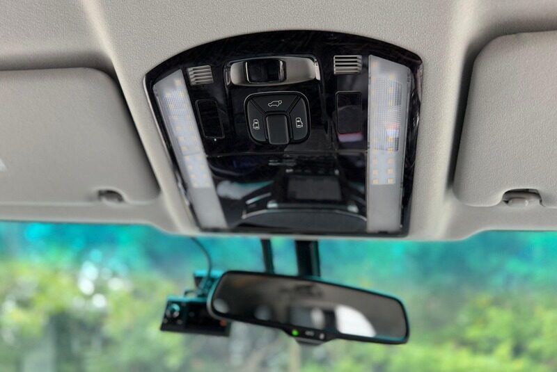 Toyota Alphard Luxury Business Edition 2012 – Mint Condition