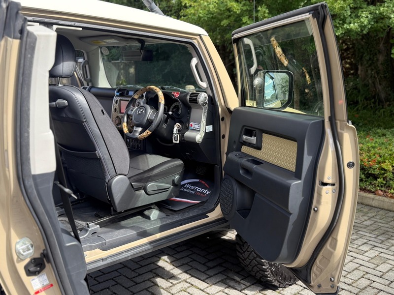 Toyota FJ Cruiser 2012