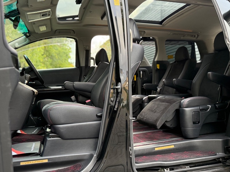 Toyota Vellfire Golden Eyes- 2013 3.5L V6