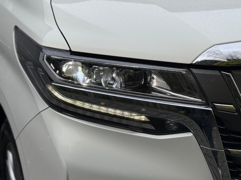 Toyota Alphard 2.5L Hybrid