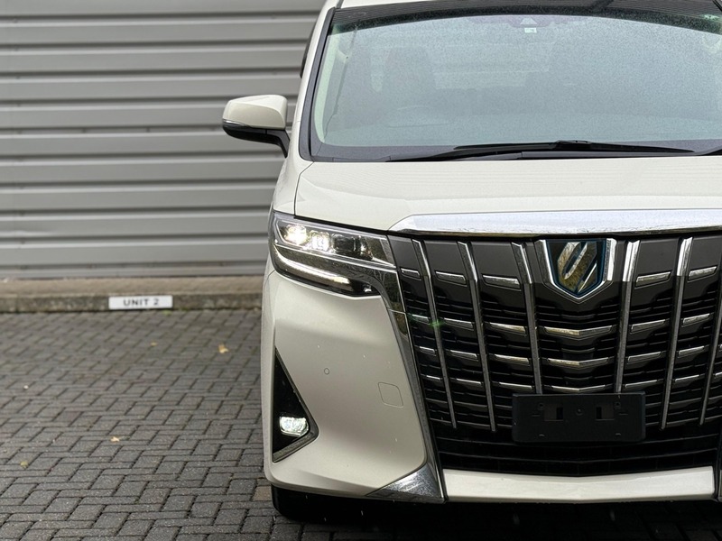 Toyota Alphard 2.5L Hybrid