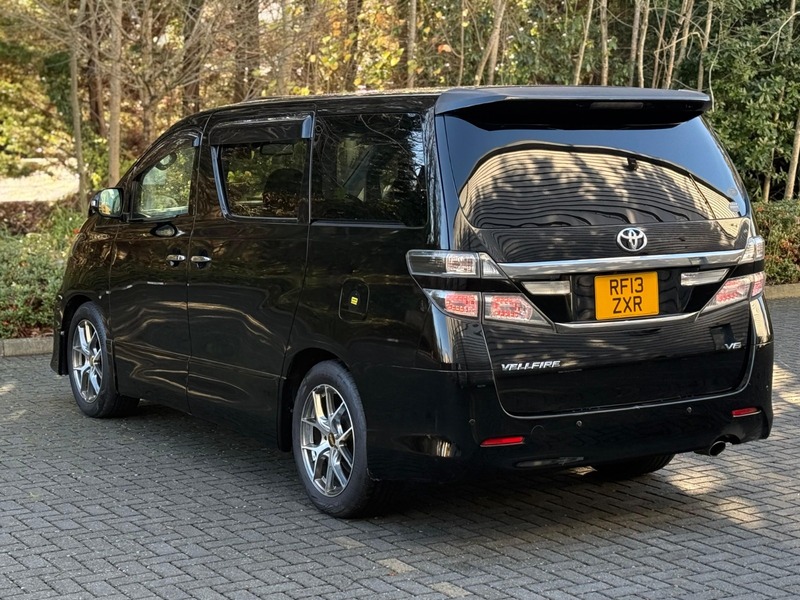 Toyota Vellfire Golden Eyes- 2013 3.5L V6