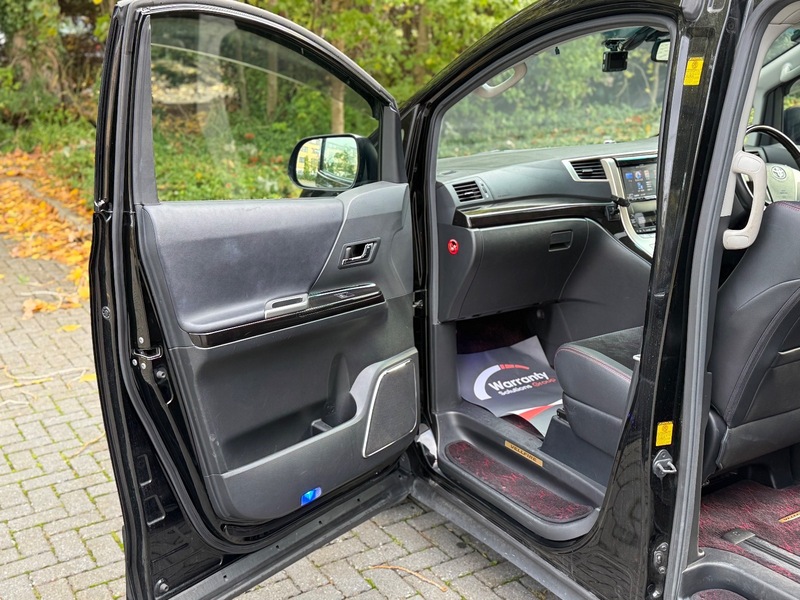 Toyota Vellfire Golden Eyes- 2013 3.5L V6