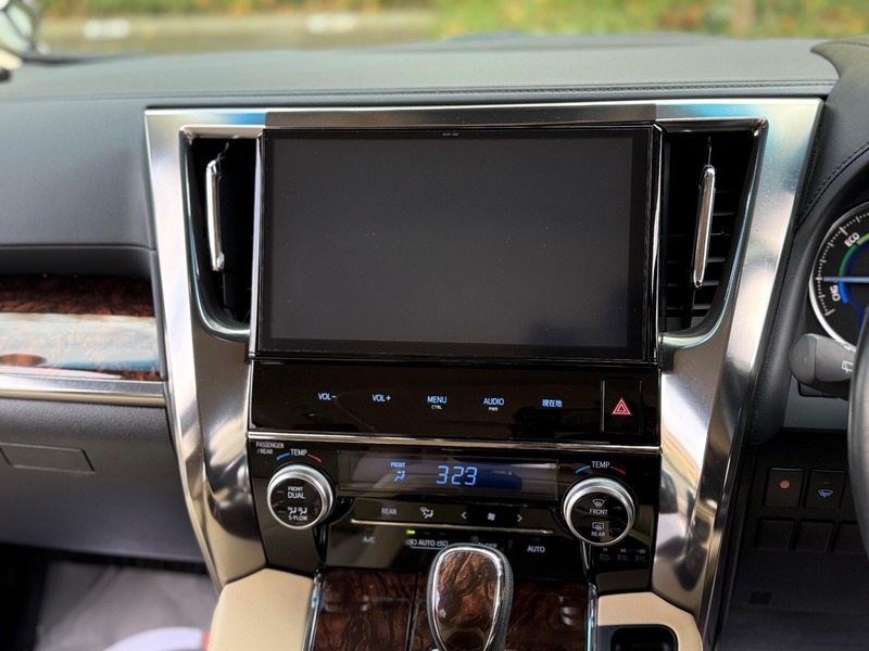 Toyota Alphard 2.5L Hybrid