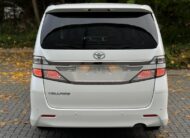 Toyota Vellfire Golden Eyes 2013