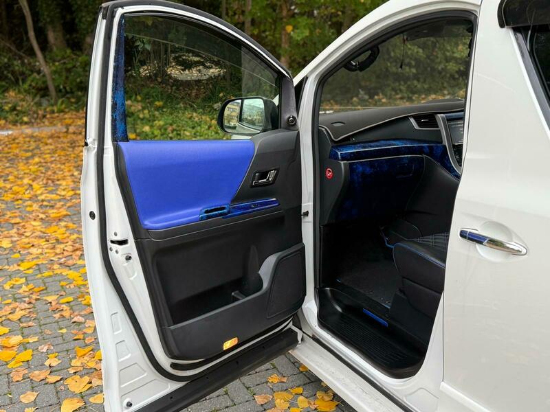 Toyota Vellfire 2.4 Petrol, 2013 STUNNING BODYKIT AIR SUSPENSION