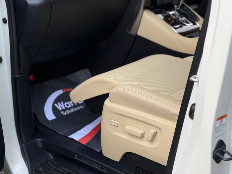 Toyota Alphard 2.5L Hybrid