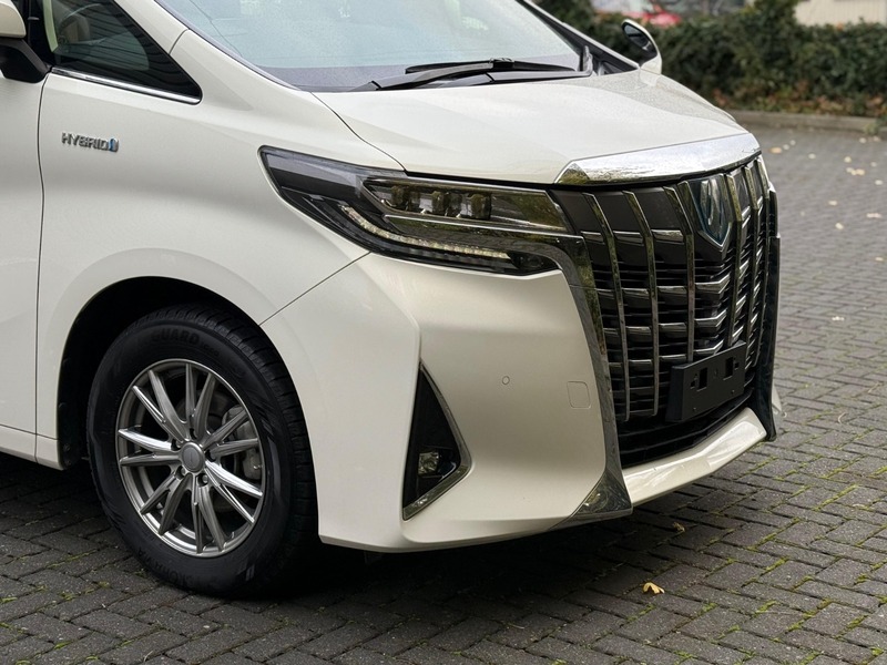 Toyota Alphard 2.5L Hybrid