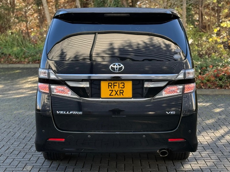 Toyota Vellfire Golden Eyes- 2013 3.5L V6