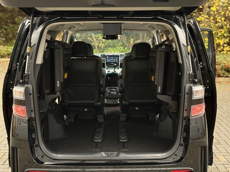 Toyota Vellfire 2.4 G’S 2014 Sport Edition (Gazoo sport)