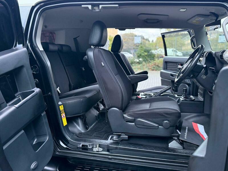 Toyota FJ Cruiser 2013 Ultimate Edition