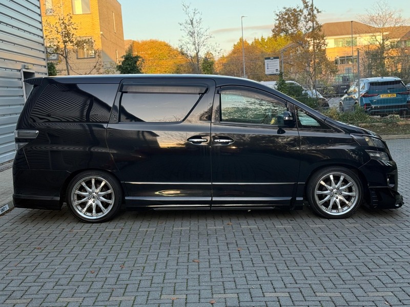 Toyota Vellfire 2014 Golden Eyes 2