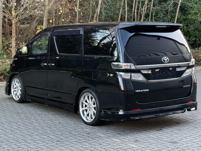 Toyota Vellfire 2014 Golden Eyes 2