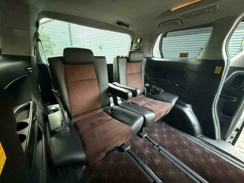 Toyota Alphard 2014 Type Gold 2