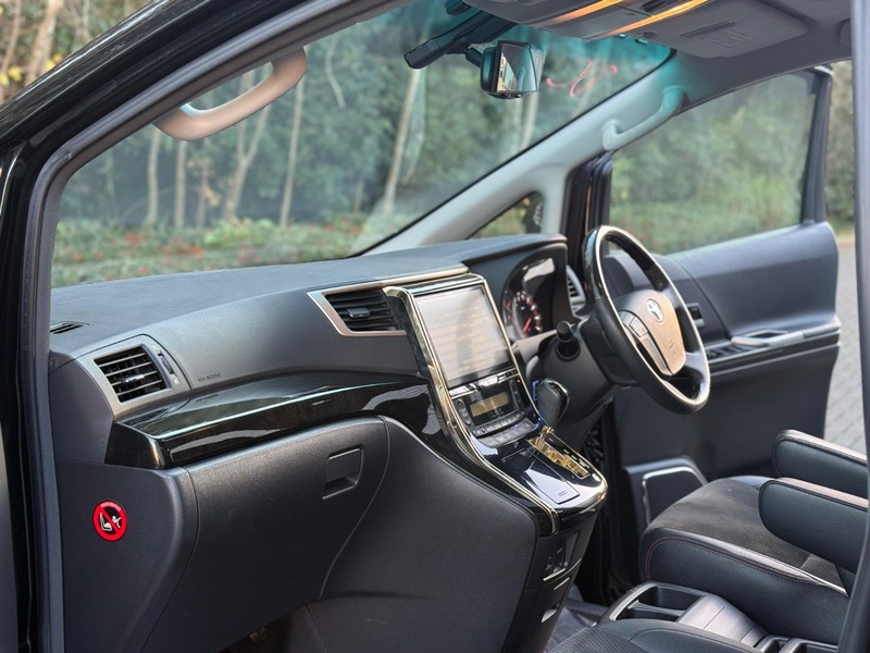 Toyota Vellfire 2014 Golden Eyes 2