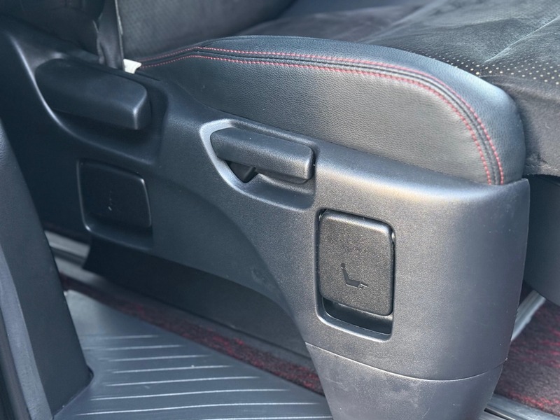 Toyota Vellfire 2014 Golden Eyes 2