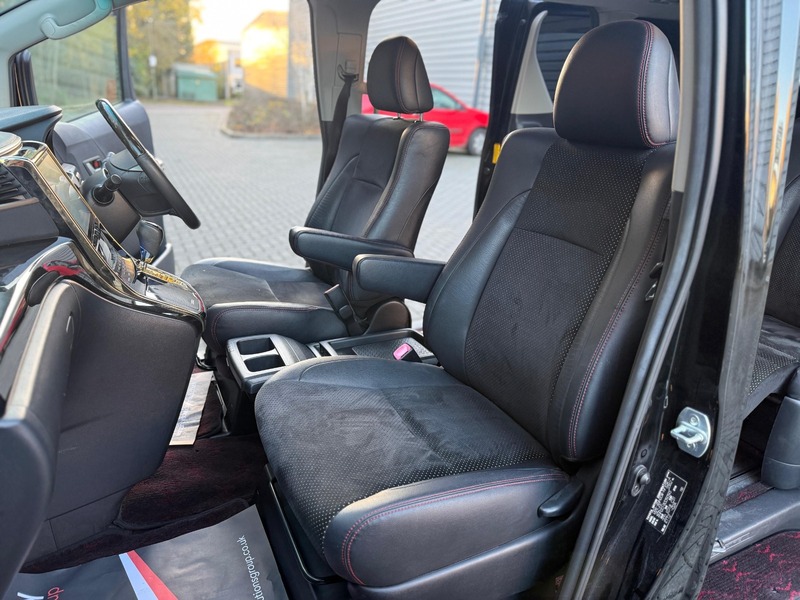 Toyota Vellfire 2014 Golden Eyes 2