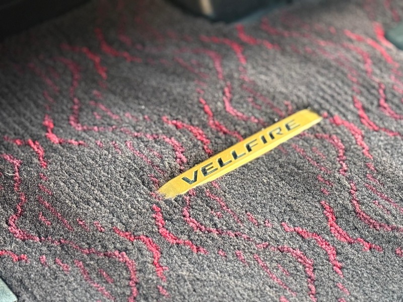 Toyota Vellfire 2014 Golden Eyes 2