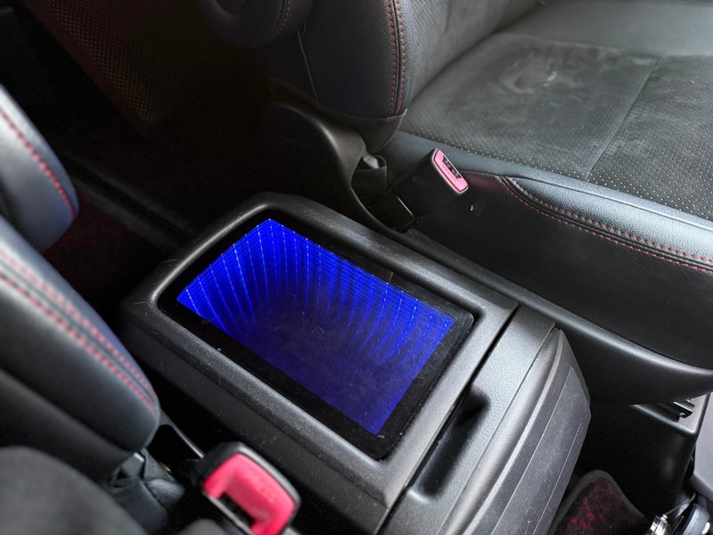 Toyota Vellfire Golden Eyes 2 – Special Custom Edition 2014