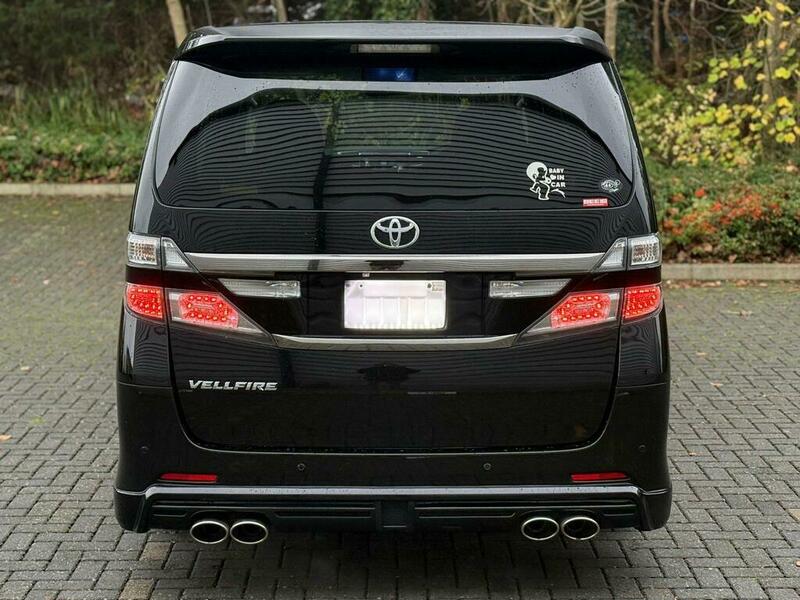 Toyota Vellfire 2013