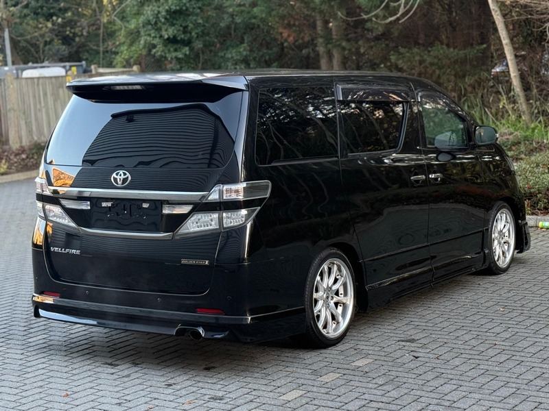 Toyota Vellfire 2014 Golden Eyes 2