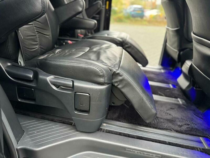 Toyota Vellfire 2013