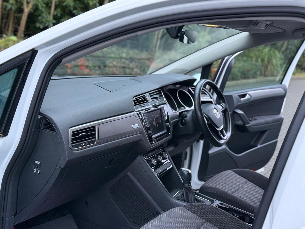 Volkswagen Touran 2016 Petrol Auto 7 Seater
