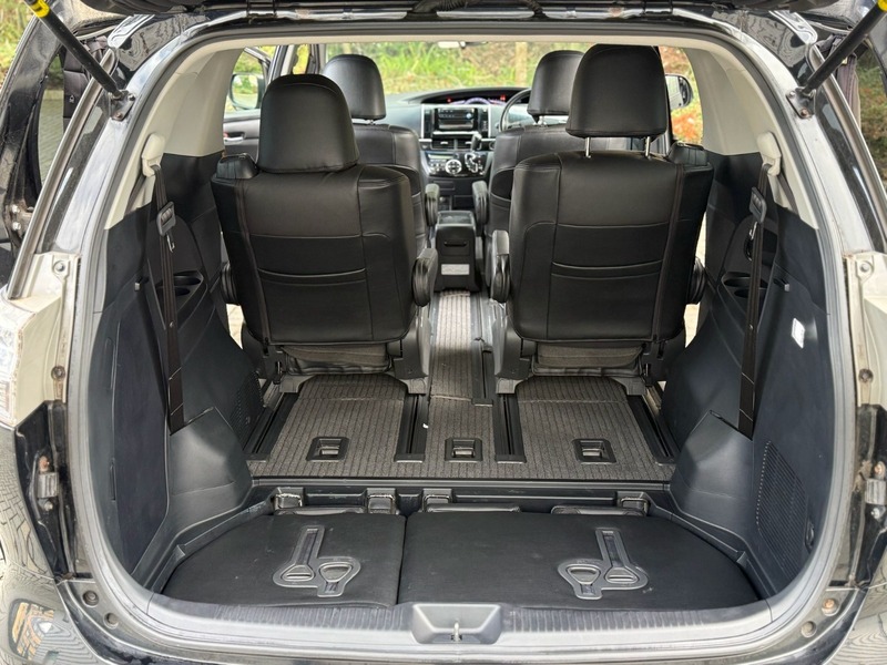 Toyota Estima 2013 PETROL 2400cc 7 Seater Leather