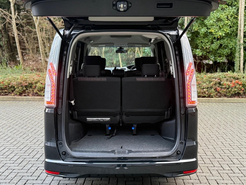 Nissan Serena Highway Star 2015 S-Hybrid