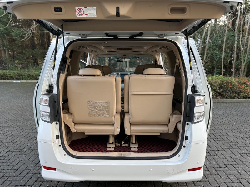 Toyota Vellfire 2014 Luxury Business edition 3.5 V6