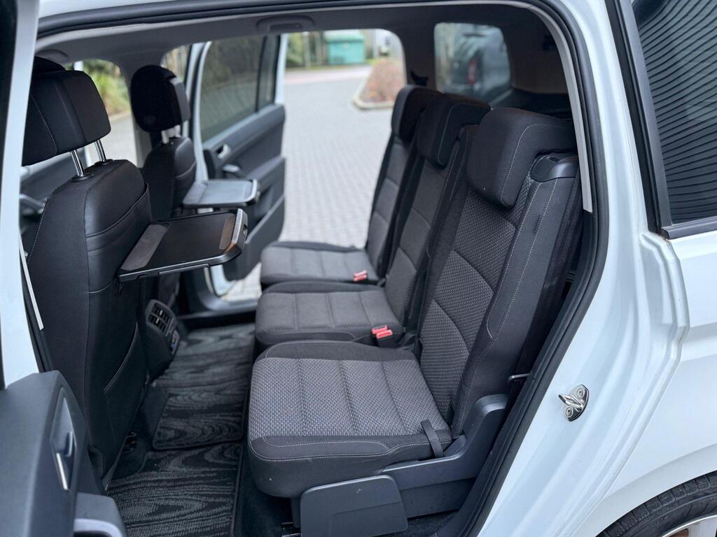 Volkswagen Touran 2016 Petrol Auto 7 Seater
