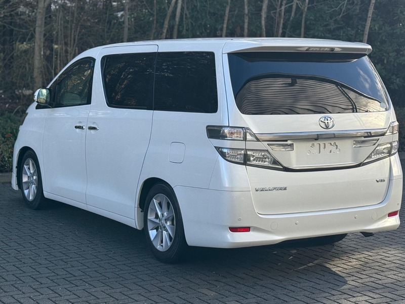 Toyota Vellfire 2014 Luxury Business edition 3.5 V6