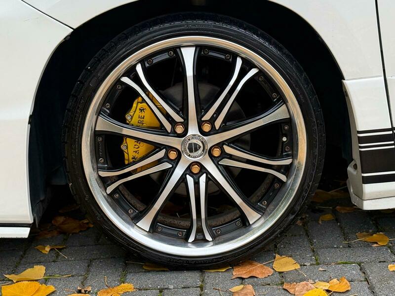 Toyota Vellfire 2.4 Petrol, 2013 STUNNING BODYKIT AIR SUSPENSION