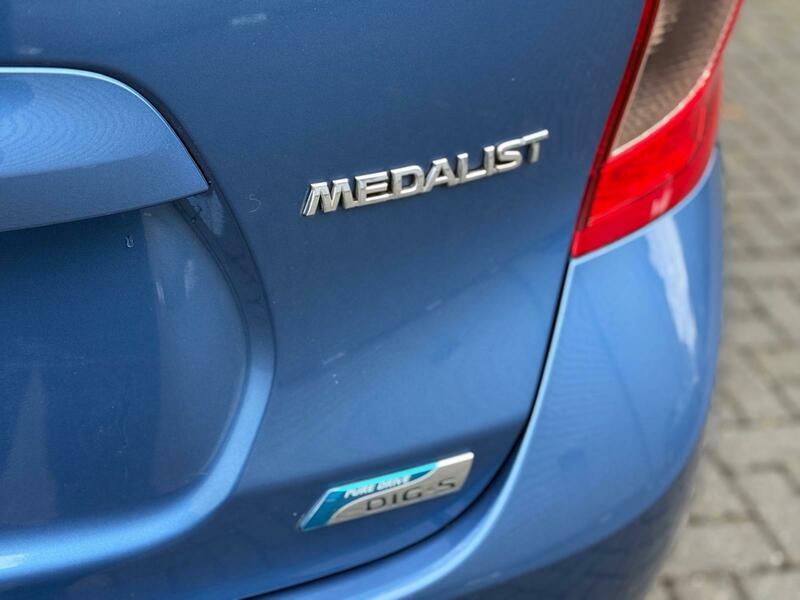 Nissan Note 2015 High Spec Trim-Medalist | DIG-S Pure Drive