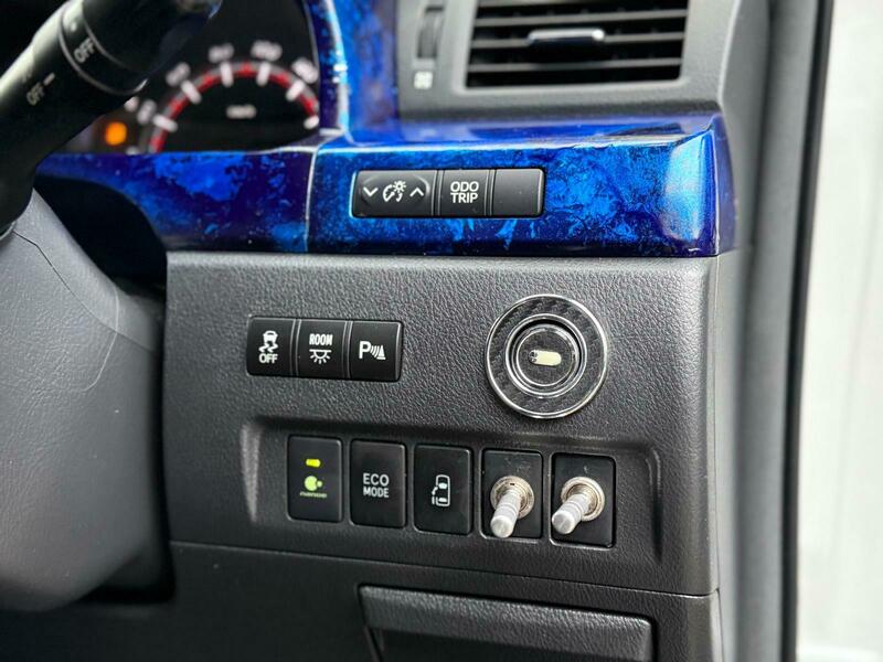 Toyota Vellfire 2.4 Petrol, 2013 STUNNING BODYKIT AIR SUSPENSION