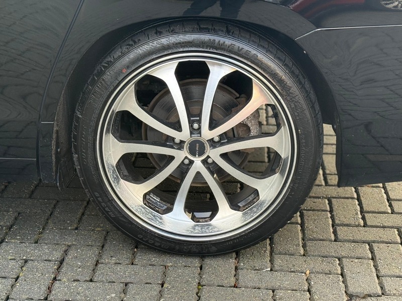 Toyota Alphard – 2012 Petrol Hybrid 2.4L