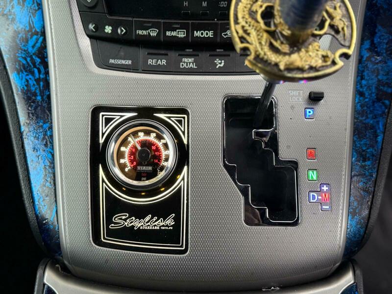 Toyota Vellfire 2.4 Petrol, 2013 STUNNING BODYKIT AIR SUSPENSION