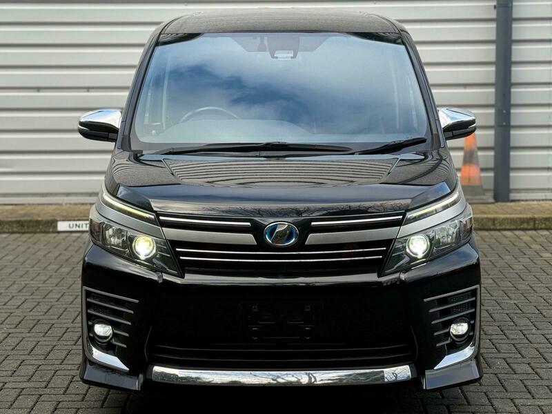 Toyota Voxy 2016- Hybrid E Four 73.5K Miles