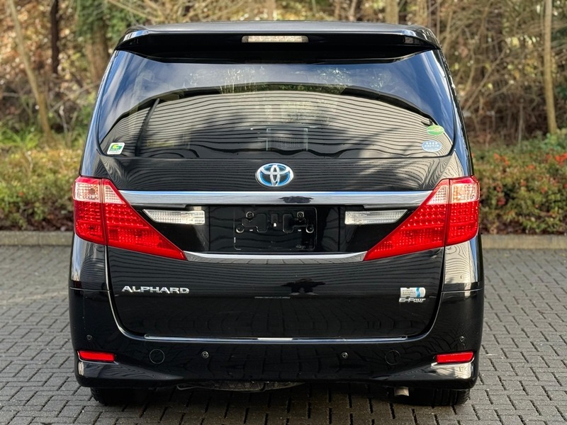 Toyota Alphard – 2012 Petrol Hybrid 2.4L