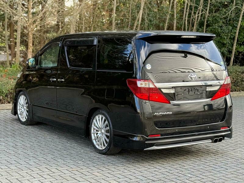 Toyota Alphard 2013 Premium Edition Modelista Body Kit