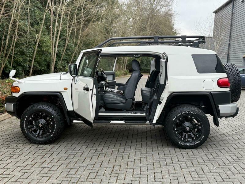 Toyota FJ Cruiser 2014 ULTIMATE EDITION PETROL AUTO STUNNING