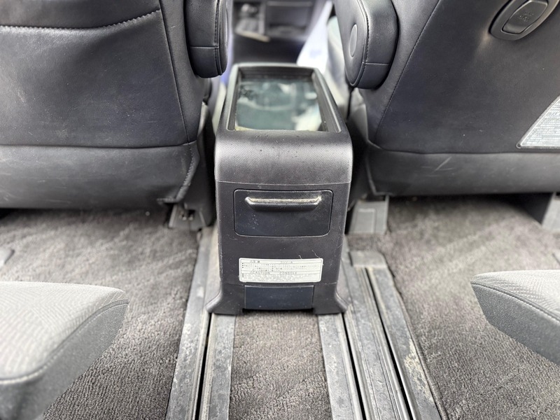 Toyota Estima Aeras Premium Edition 2013