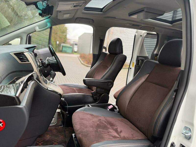 Toyota Alphard 2400cc Petrol Goldeneye 2 Body Kit 2014