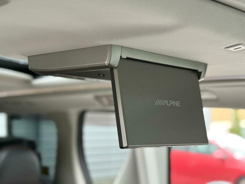 Toyota Alphard 2400cc Petrol Goldeneye 2 Body Kit 2014