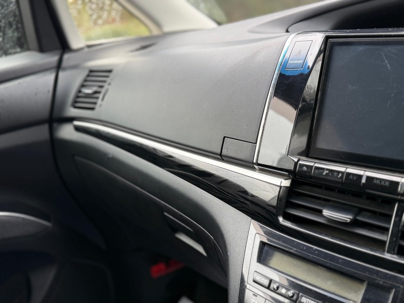 Toyota Estima Aeras Premium Edition 2013