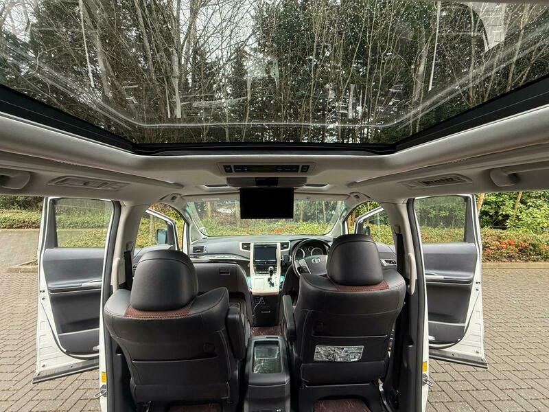 Toyota Alphard 2400cc Petrol Goldeneye 2 Body Kit 2014