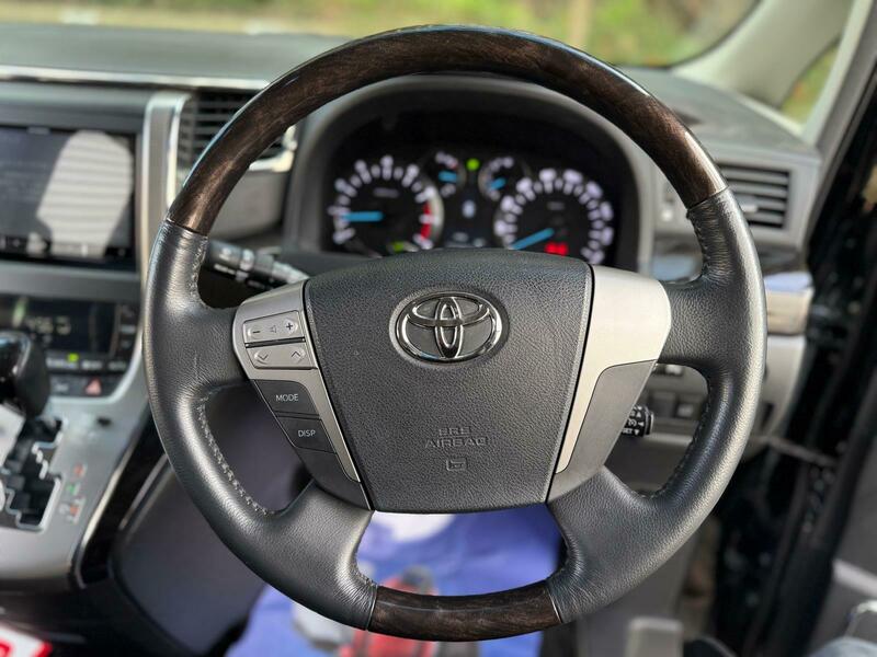 Toyota Alphard 2013 Premium Edition Modelista Body Kit