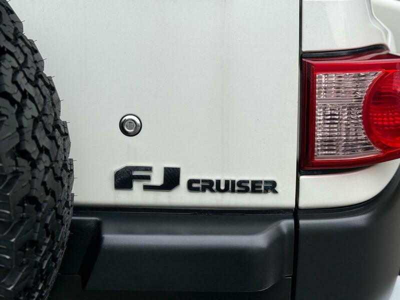 Toyota FJ Cruiser 2014 ULTIMATE EDITION PETROL AUTO STUNNING
