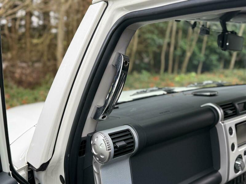 Toyota FJ Cruiser 2014 ULTIMATE EDITION PETROL AUTO STUNNING